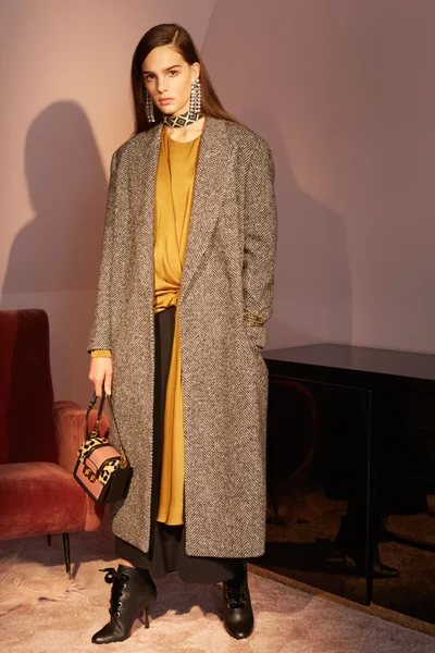 Look 3